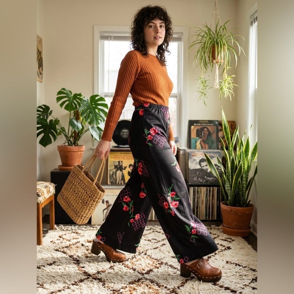 Vintage 70s Psychedelic Floral Palazzo Pants / Retro Mod Wide Leg Disco Trousers